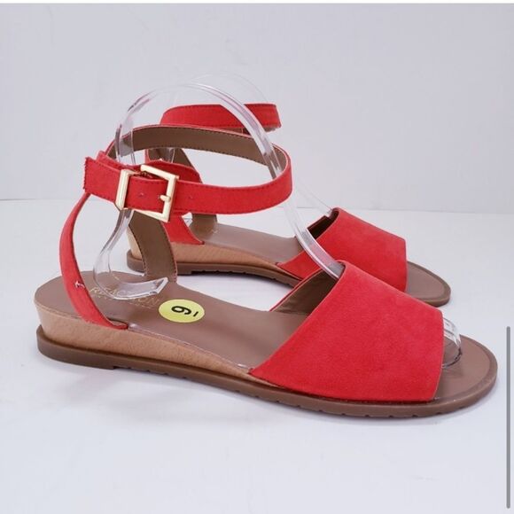 Kenneth Cole Reaction Jayme Coral
&Tan Sandals size 7 - Picture 10 of 11